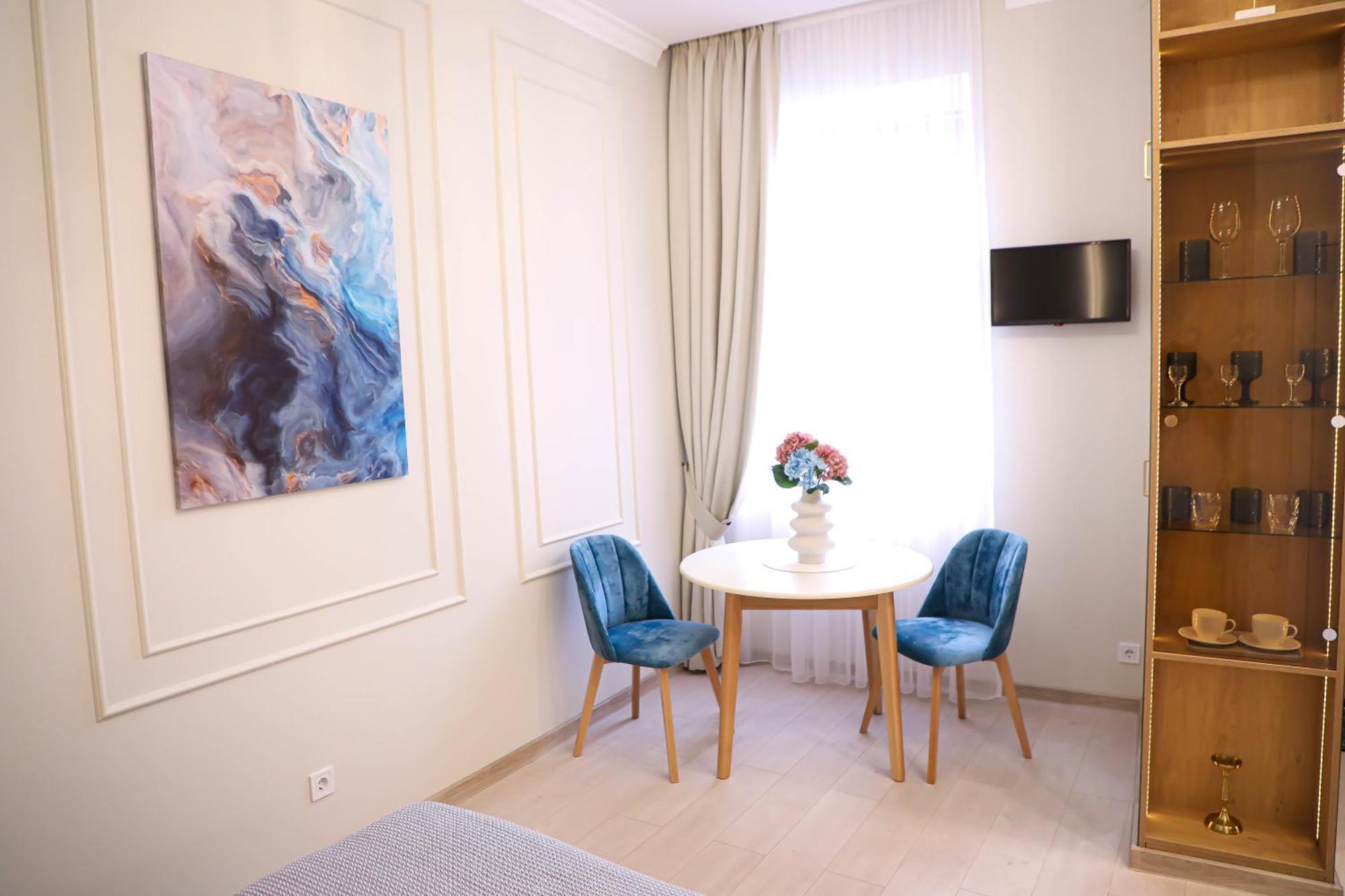 Modern Apartment, 3Mins To Opera 利沃夫 外观 照片